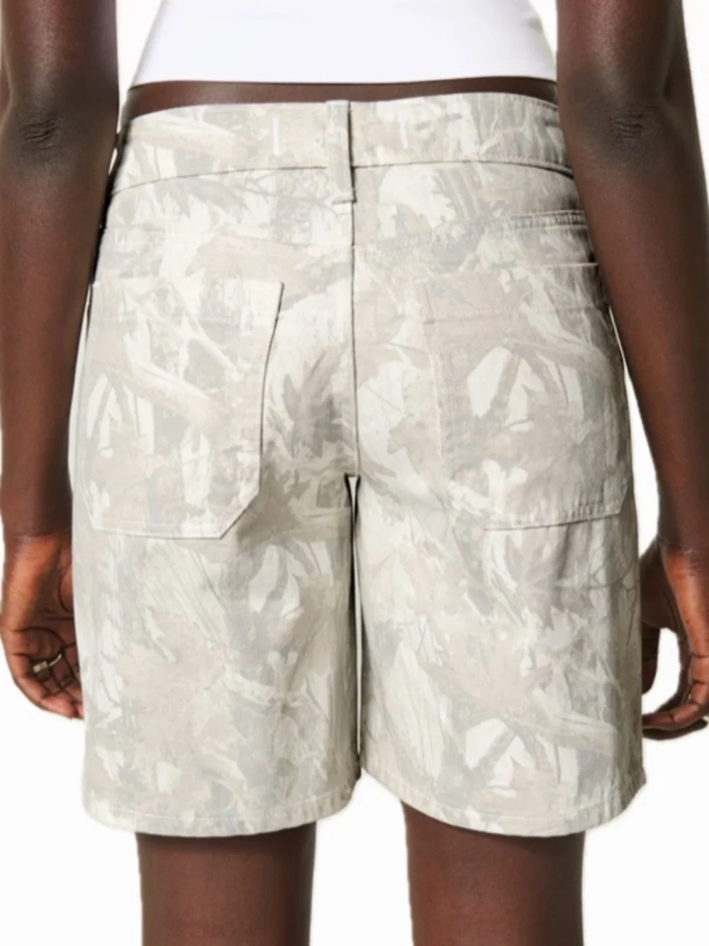 HOLLISTER WOMEN 0/25 LOW-RISE BAGGY JORTS IN WHITE CAMO DENIM NWT